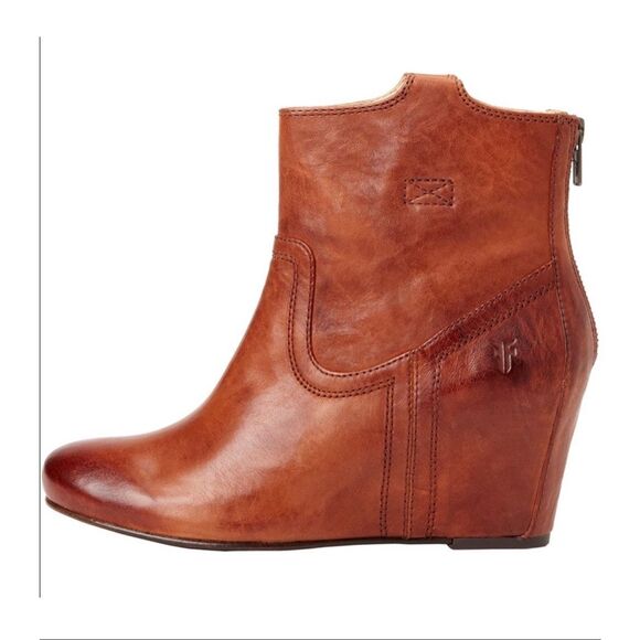 FRYE Carson Booties hidden wedge cognac Sz 6.5, $375 - Picture 2 of 12